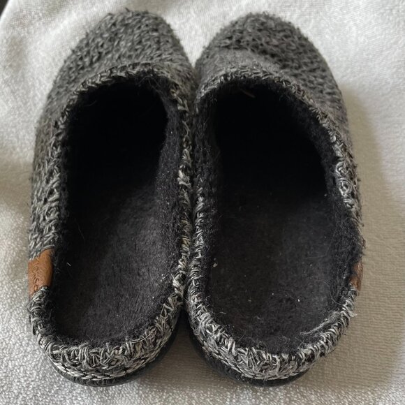 Well Worn Shoes - Picture 1 of 3